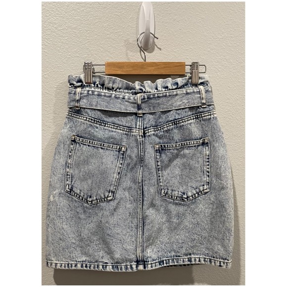 H&M Denim Mini Skirt With Belt - Picture 4 of 4